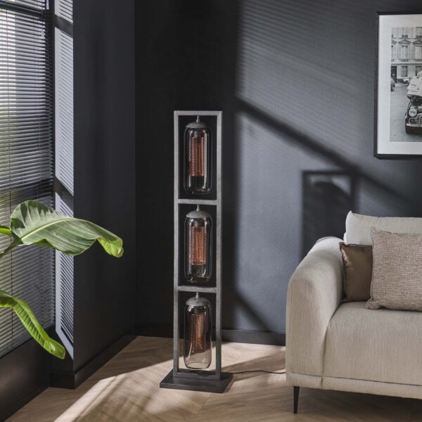 Big-Smoke - Gulvlampe i røgfarvet glas og kobber, højde 158 cm. Levering med pære(r) Big-Smoke - Gulvlampe i røgfarvet glas og kobber, højde 158 cm. Levering med pære(r)