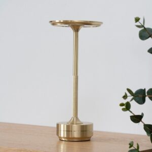 Bromma - Bordlampe i messingfarvet aluminium