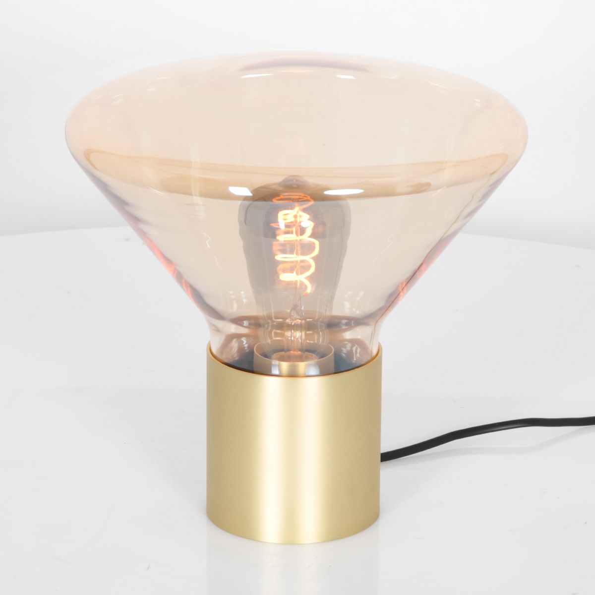 Costa - bordlampe i metal og glas Metal - messing 1 Costa - bordlampe i metal og glas Metal - messing