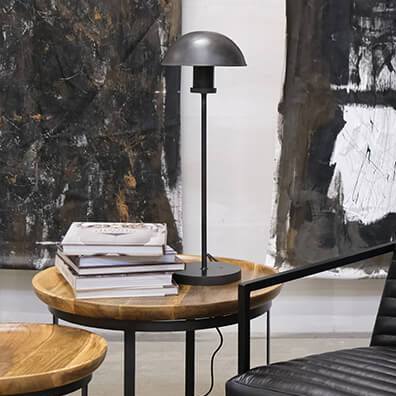 Lutz - Bordlampe i metal, højde 60 cm.