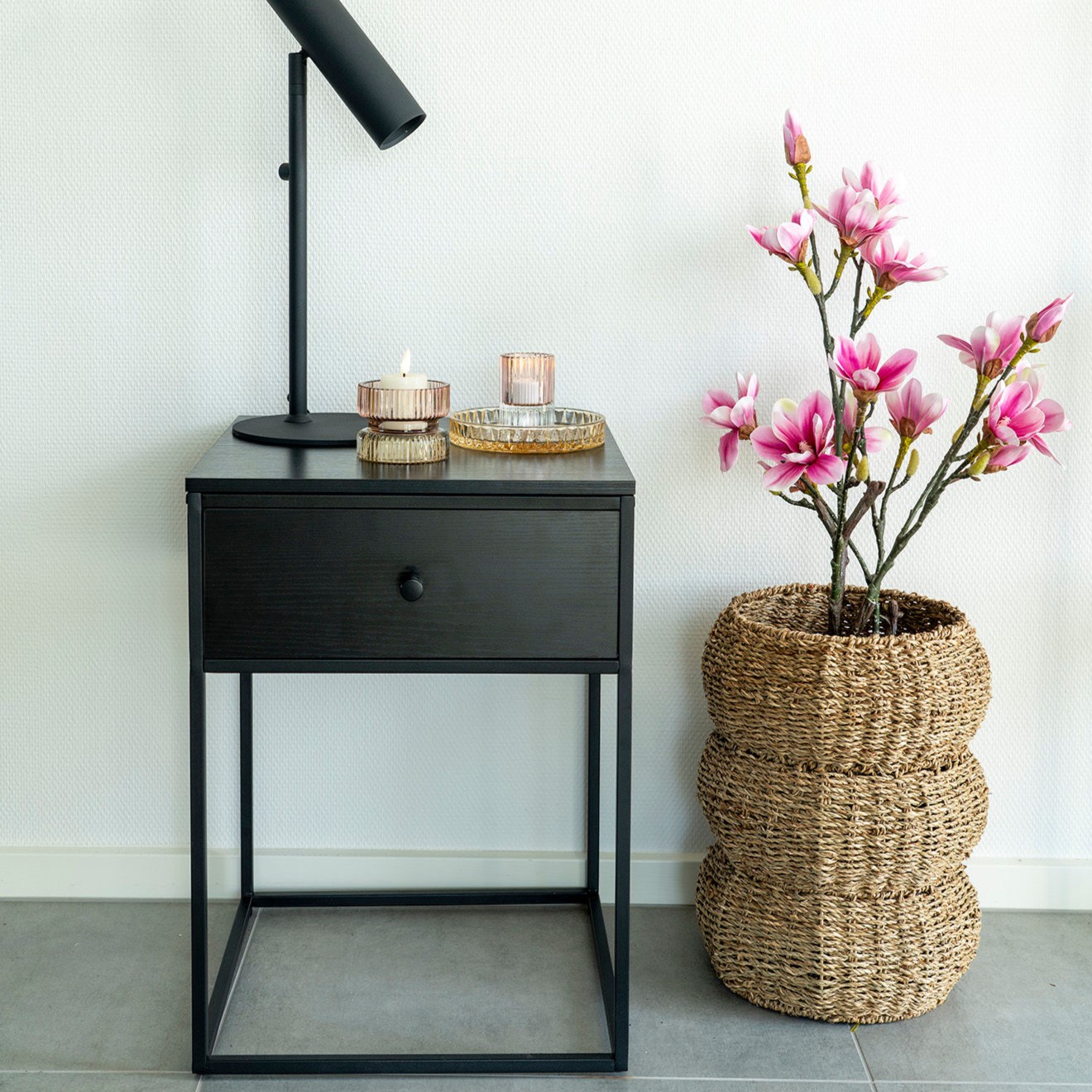Magnoliatræ - Kunstig plante, højde 75 cm. 1 Magnoliatræ - Kunstig plante, højde 75 cm.