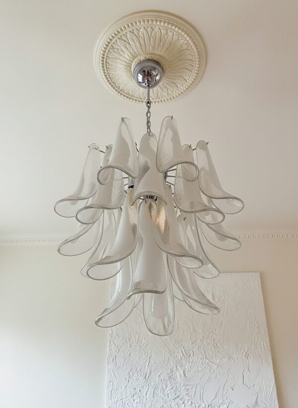 Murano lysekrone - 26 Lattimo - Klar/hvid Krom blank Murano lysekrone - 26 Lattimo - Klar/hvid Krom blank