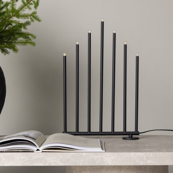 Smokey- Bordlampe i sort metal med syv dæmpbare LED-lys Smokey- Bordlampe i sort metal med syv dæmpbare LED-lys