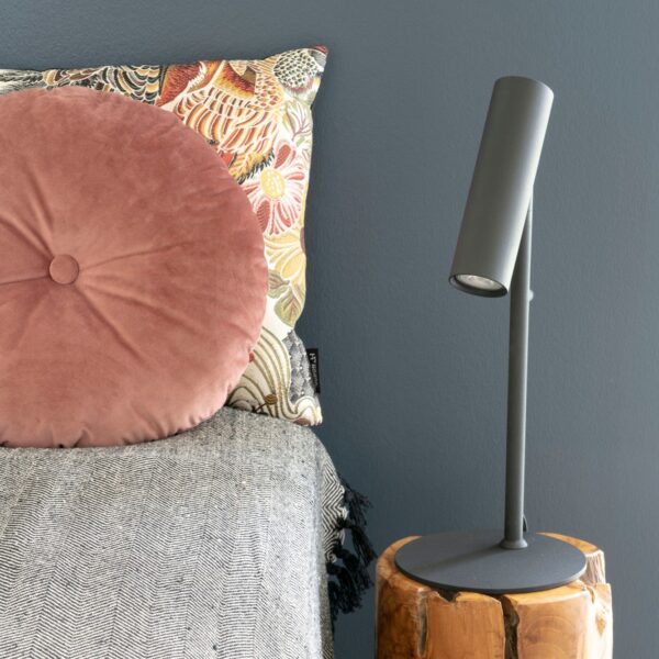 Tubox - Bordlampe i sort metal Tubox - Bordlampe i sort metal