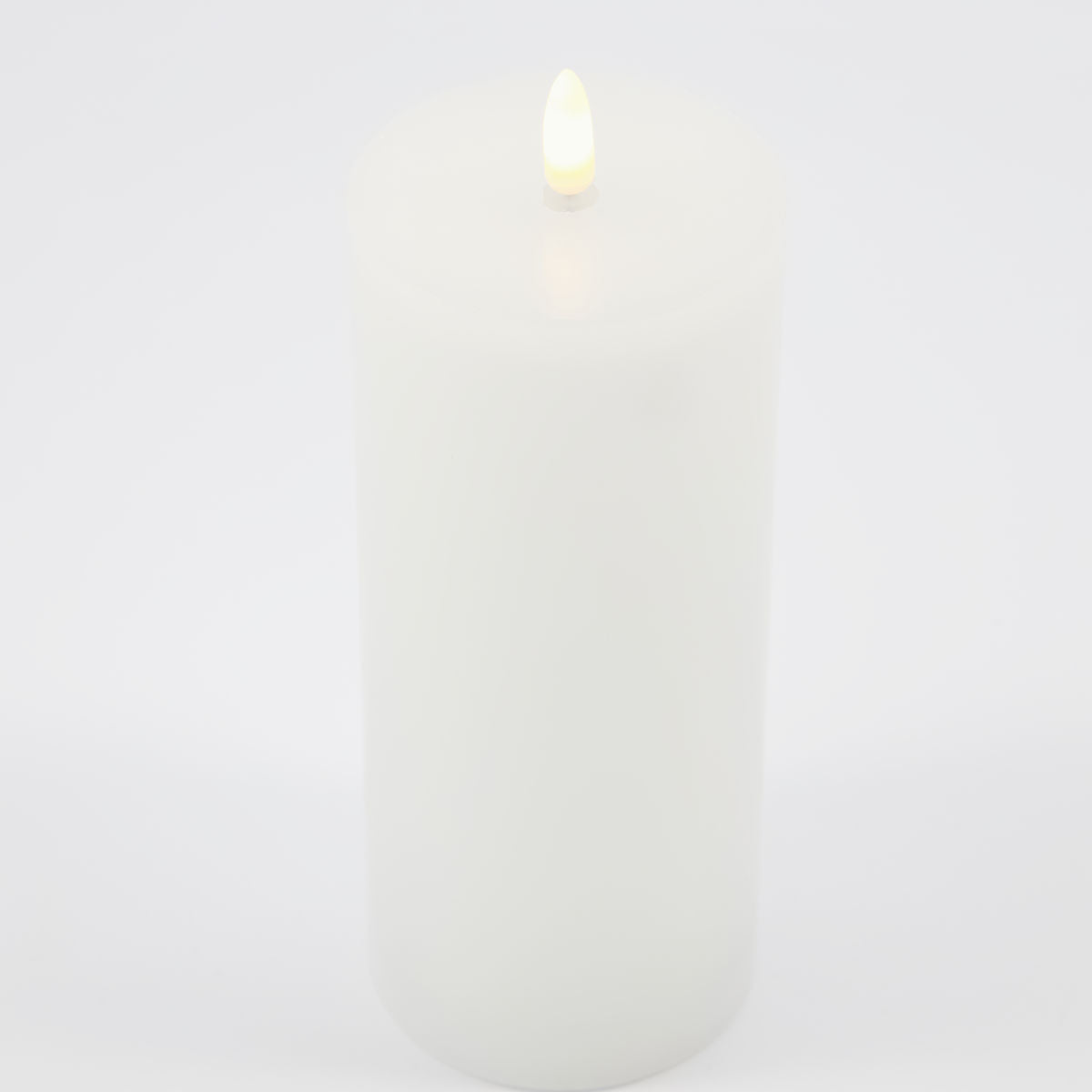 House Doctor - Lys, LED, Hvide 1 stk. - H17,5 x Ø7,5 cm 1 House Doctor - Lys, LED, Hvide 1 stk. - H17,5 x Ø7,5 cm