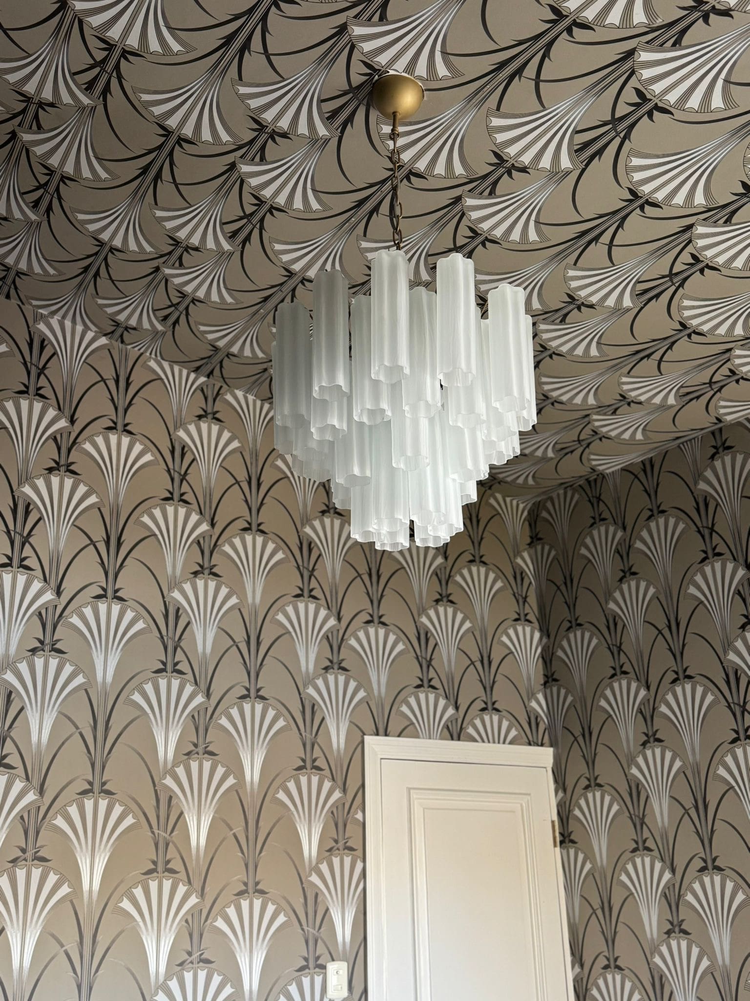 Murano lysekrone - 36 tuber - Mat hvid Krom blank 1 Murano lysekrone - 36 tuber - Mat hvid Krom blank